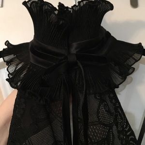 100% SILK BEBE BLACK DRAMATIC NECK KEYHOLE DRESS